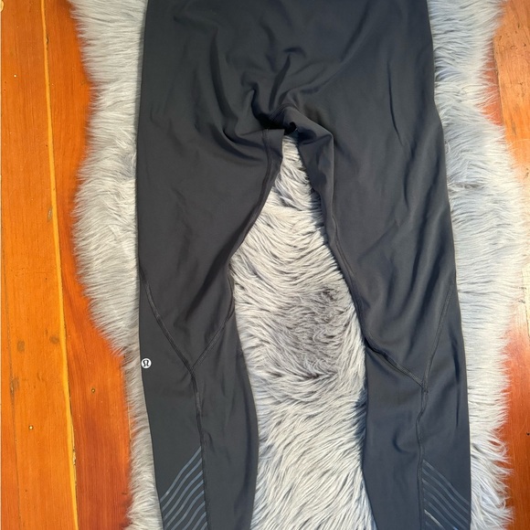 Lululemon Sz L Surge Light Tight Black Gray Key Card Pocket Grips on Legs - Picture 3 of 6